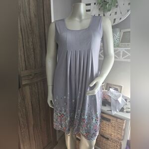Amazon Gray Sleeveless Midi Dress with Floral Design